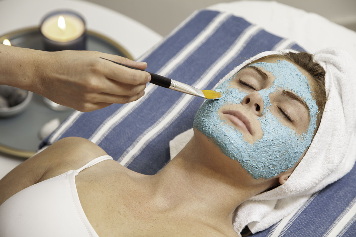 Located at Via Ricasoli 21, the Sorgiva Wellness Spa lies right past the university's